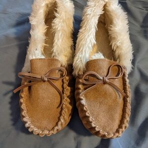 Size 8 moccasins